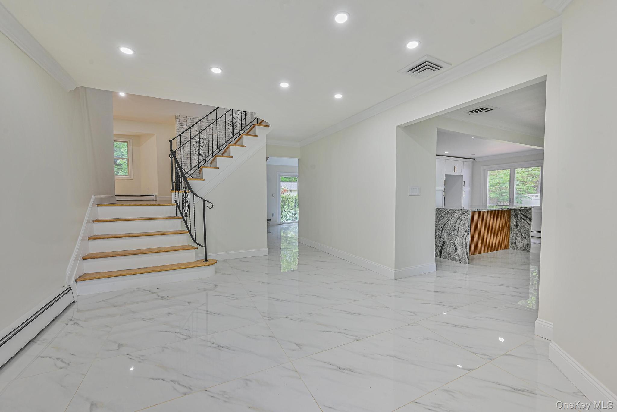 #10 photo, 1 Parkhill Court, Huntington , NY 11743