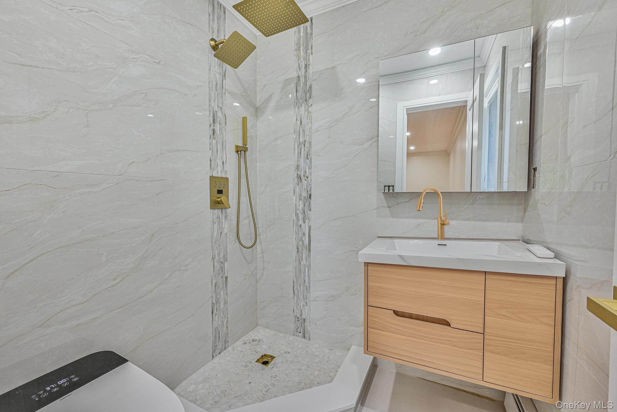 #11 photo, 1 Parkhill Court, Huntington , NY 11743