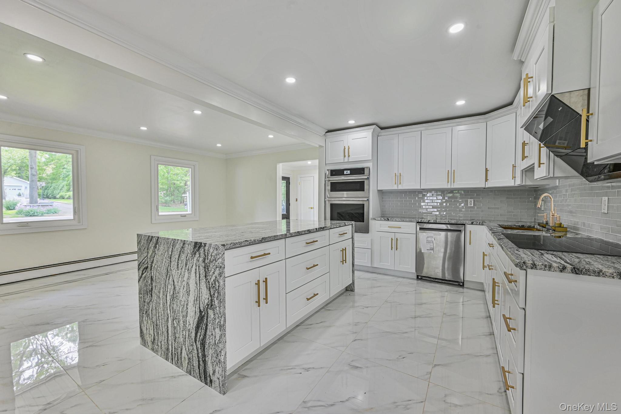 #20 photo, 1 Parkhill Court, Huntington , NY 11743