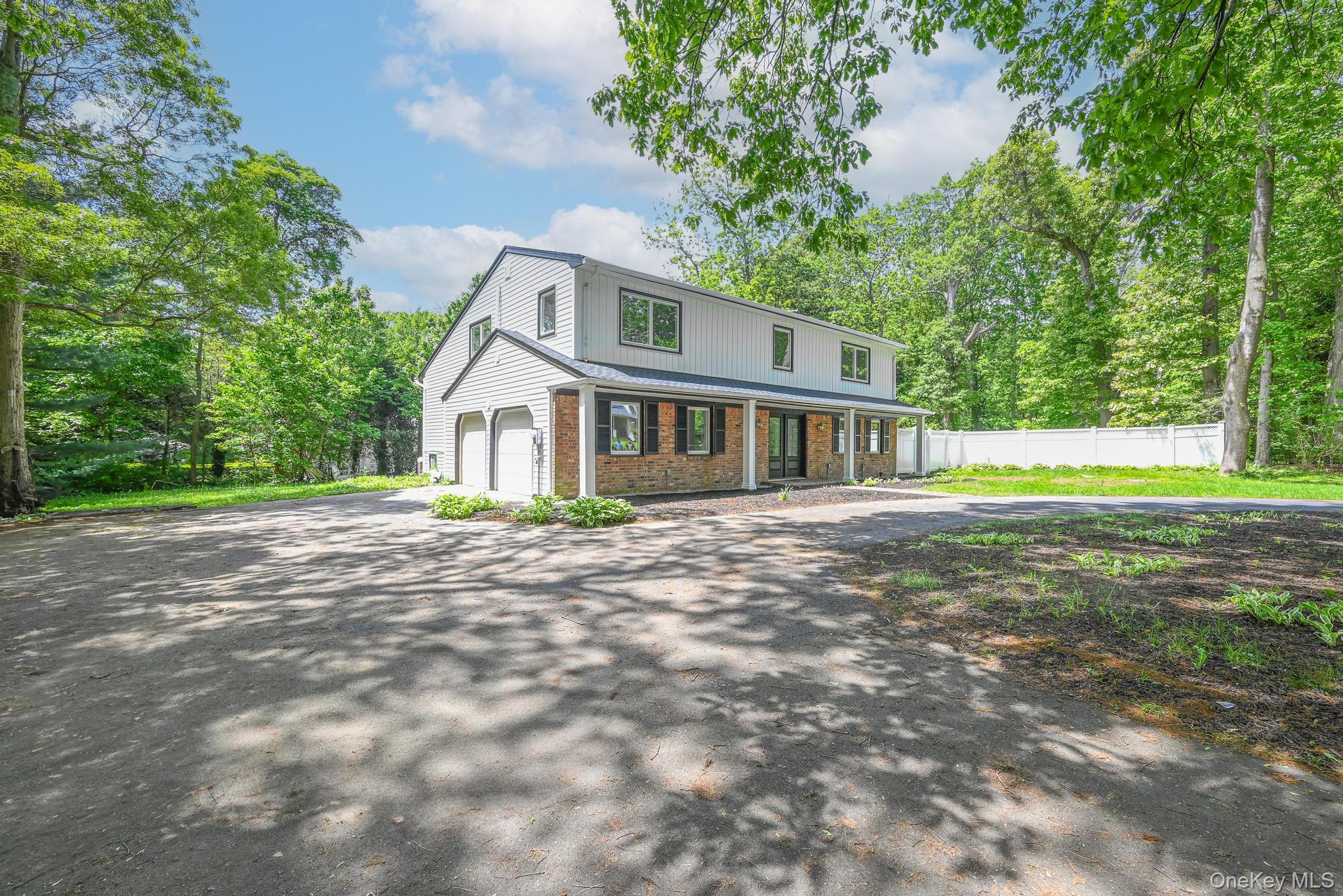 #3 photo, 1 Parkhill Court, Huntington , NY 11743