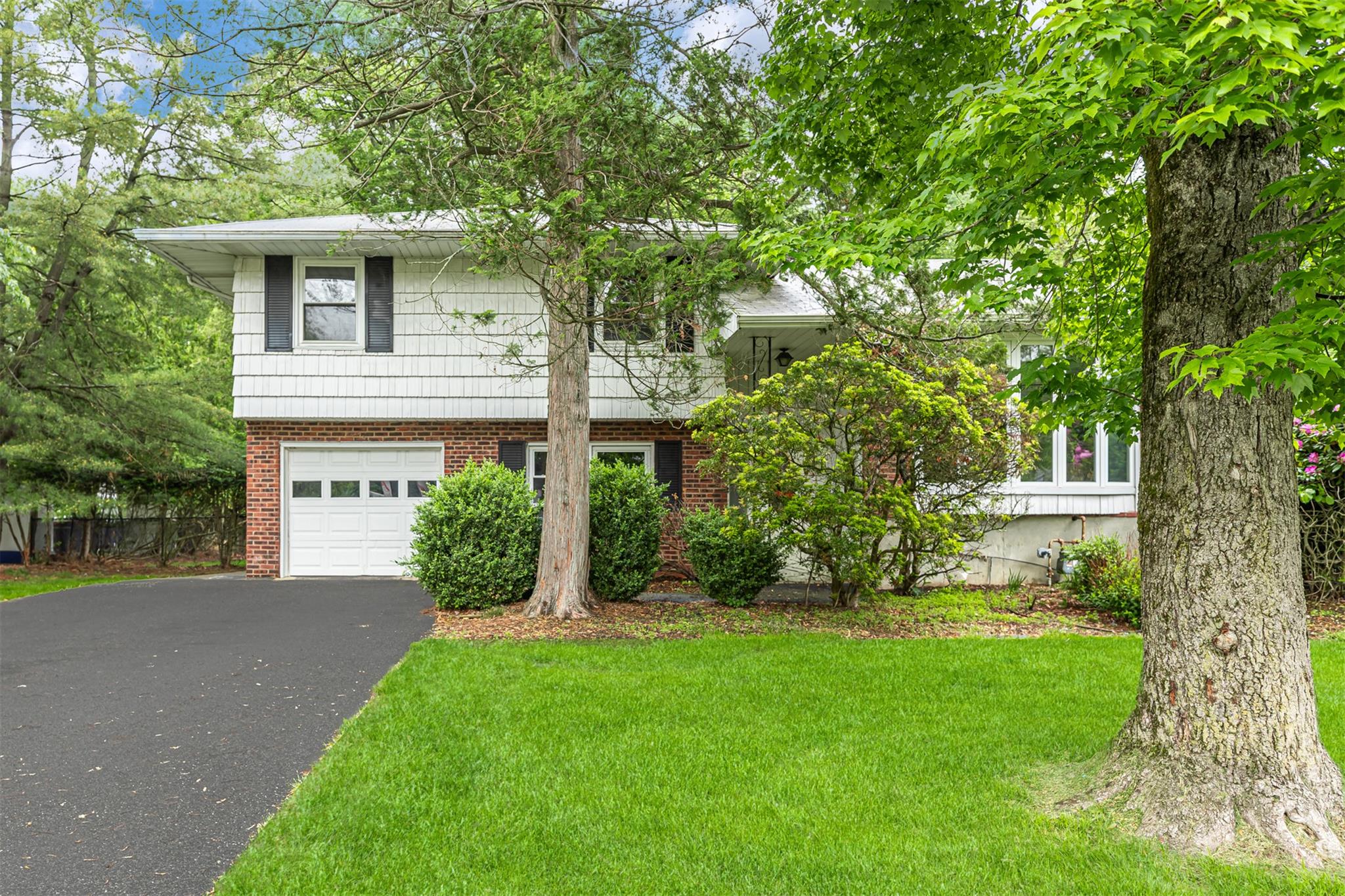 #1 photo, 7 Fawn Hill Drive, Airmont , NY 10952