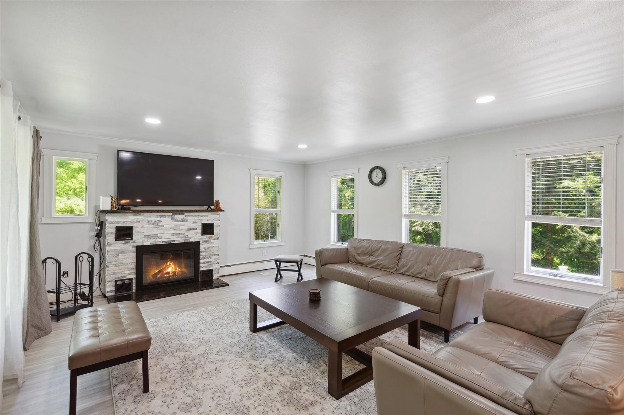 #1 photo, 21 Wagon Lane, Brewster , NY 10509