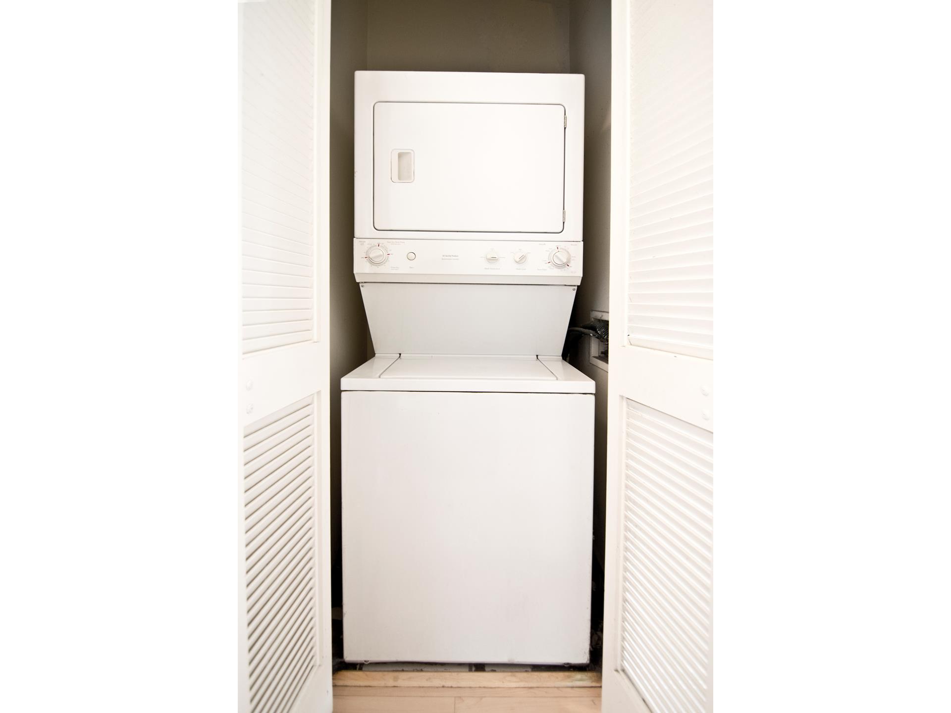 #9 photo, New York City, マンハッタン Yorkville , NY 10128