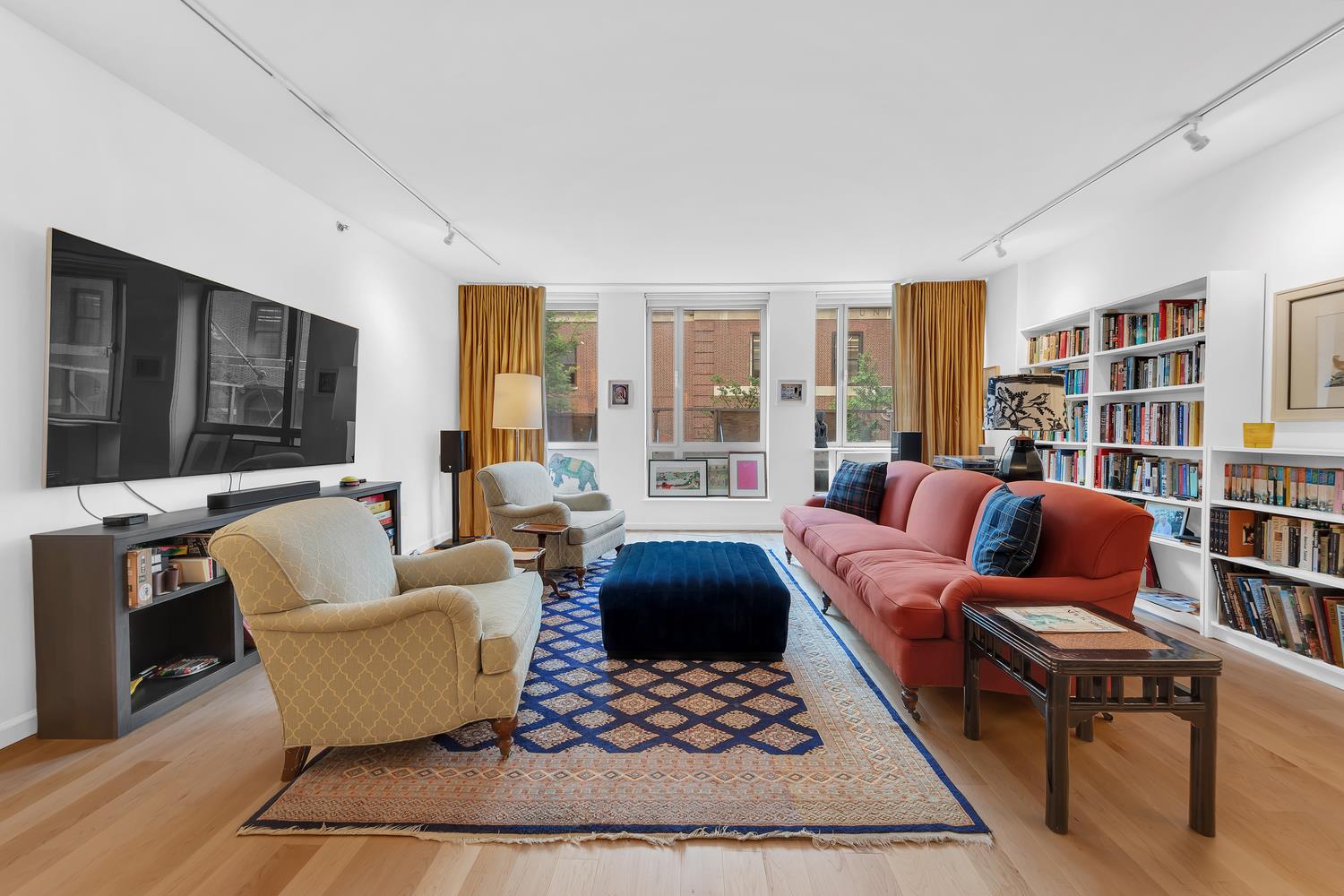 #1 photo, 224 W 18TH Street, Chelsea , NY 10011