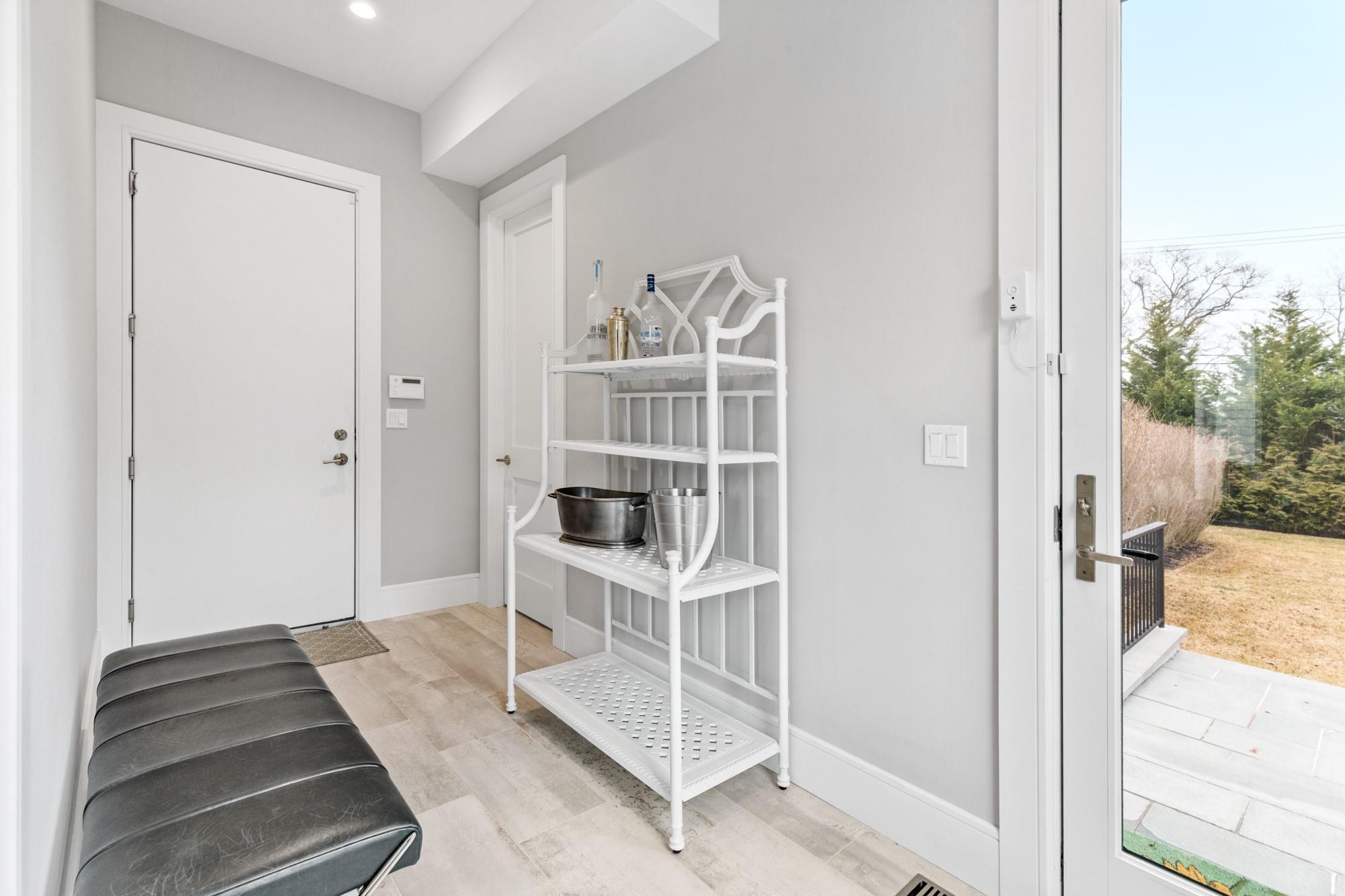 #17 photo, 240 Head of Pond Road, サフォーク郡 Water Mill , NY 11976