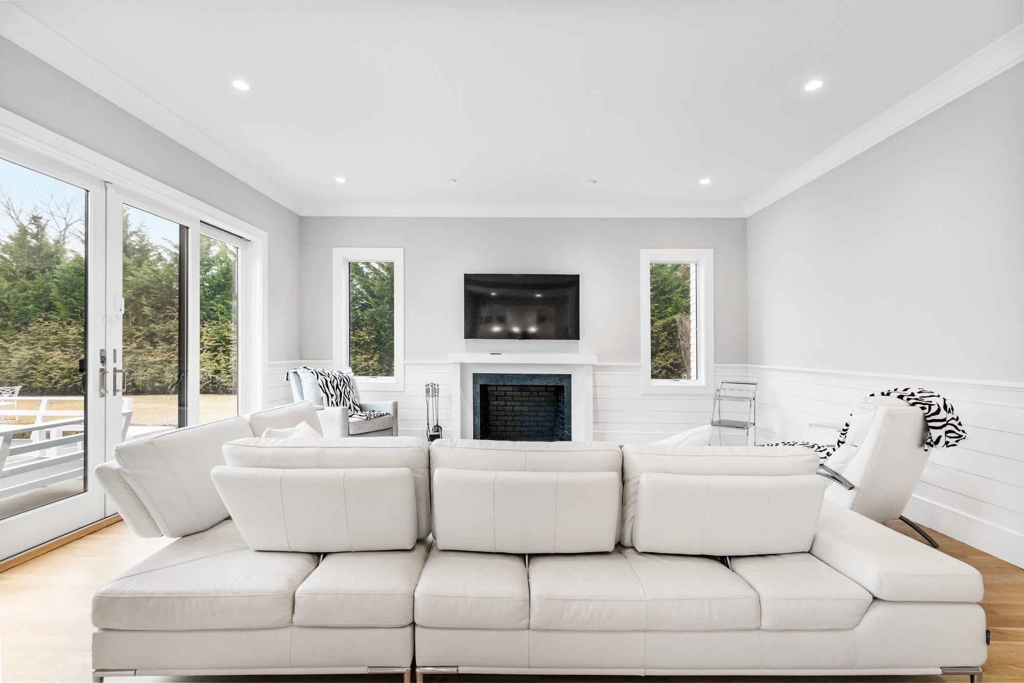 #20 photo, 240 Head of Pond Road, サフォーク郡 Water Mill , NY 11976