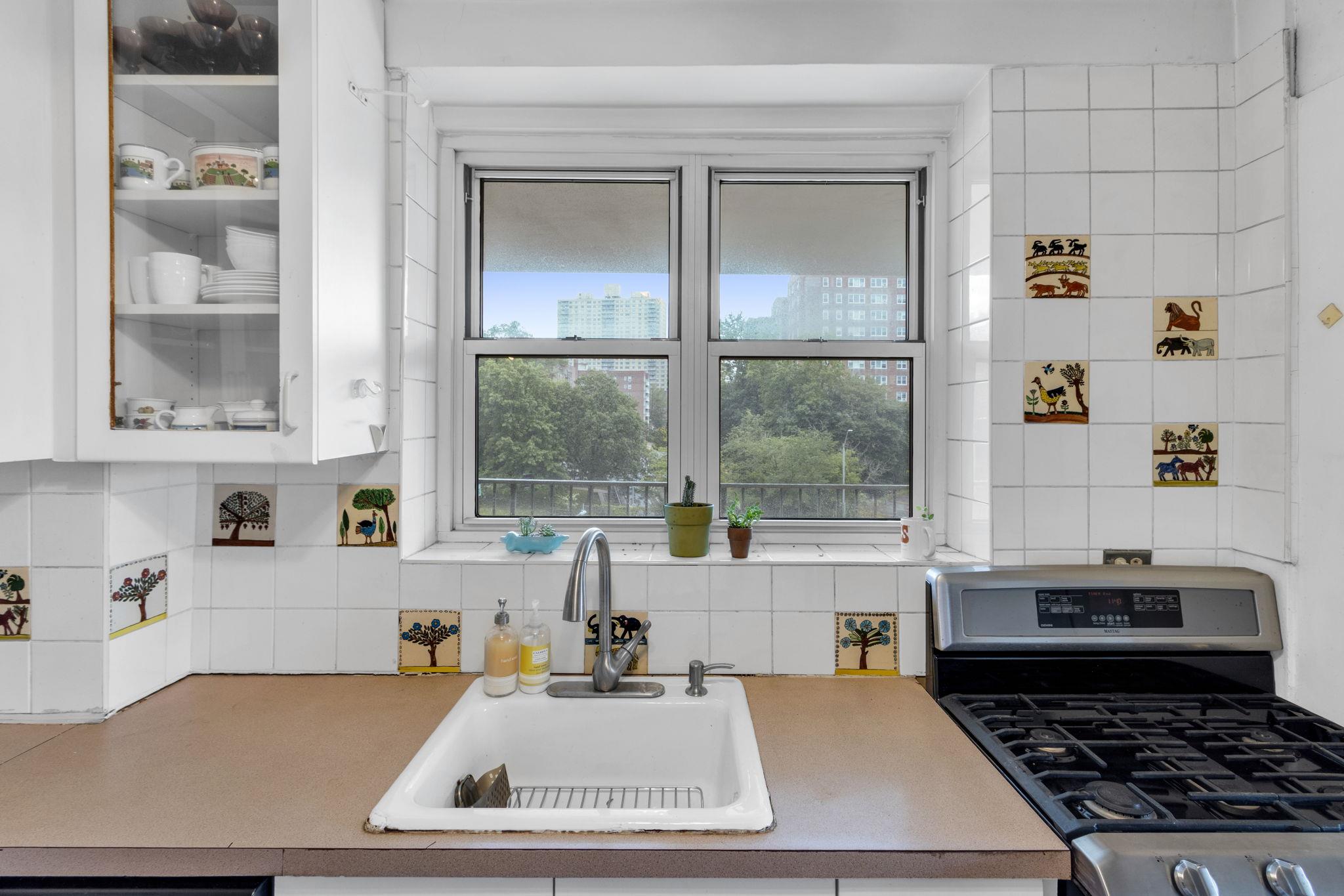 #13 photo, 2601 Henry Hudson Parkway, Bronx , NY 10463