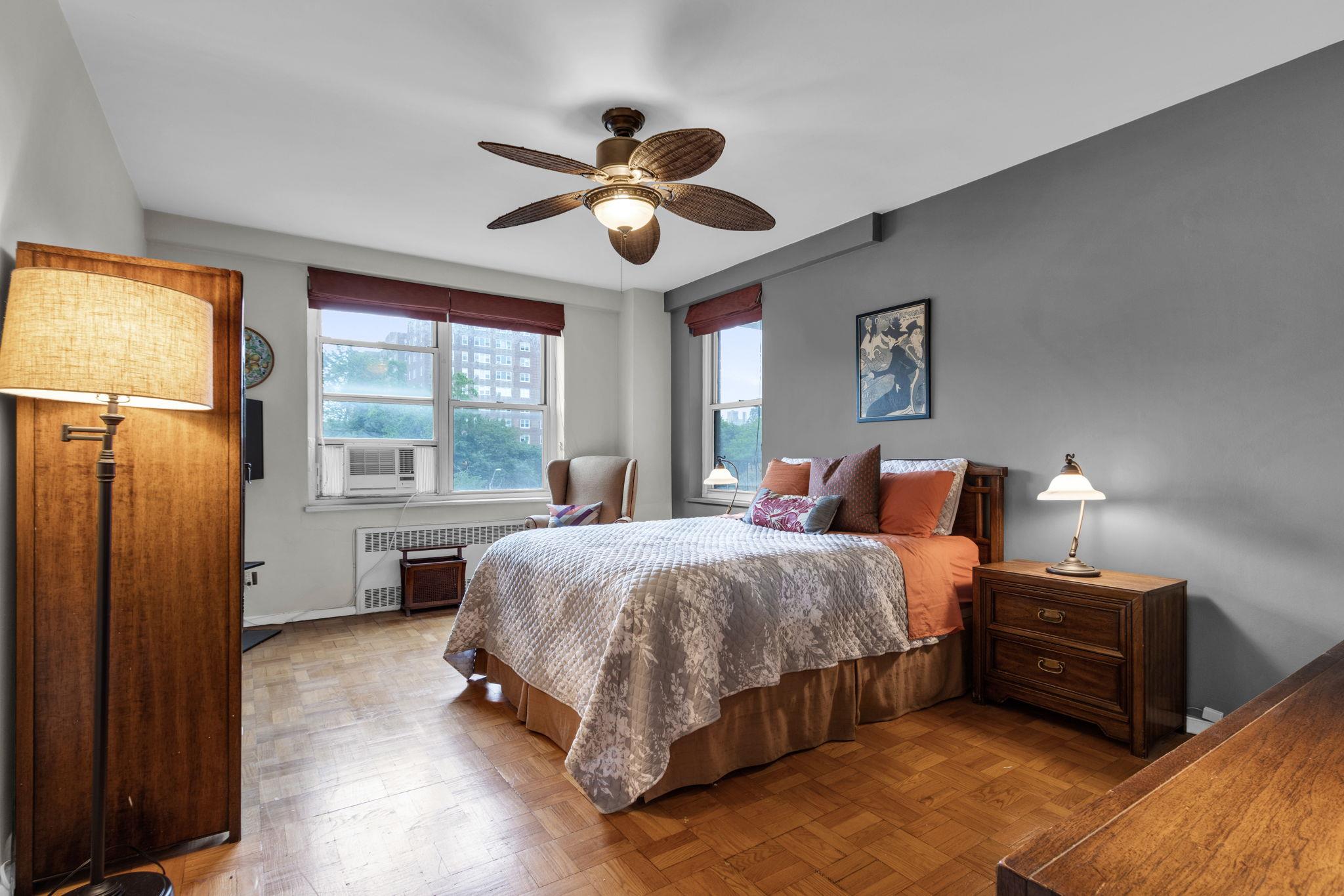 #19 photo, 2601 Henry Hudson Parkway, Bronx , NY 10463