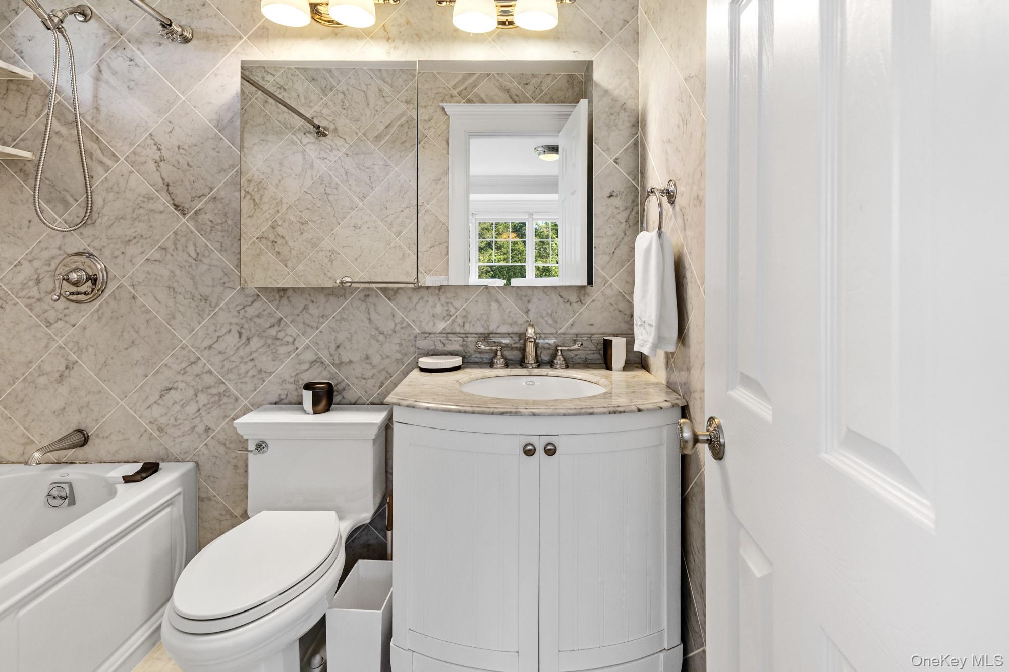 #20 photo, 5 Lower 7 Ponds Road, サフォーク郡 Water Mill , NY 11976