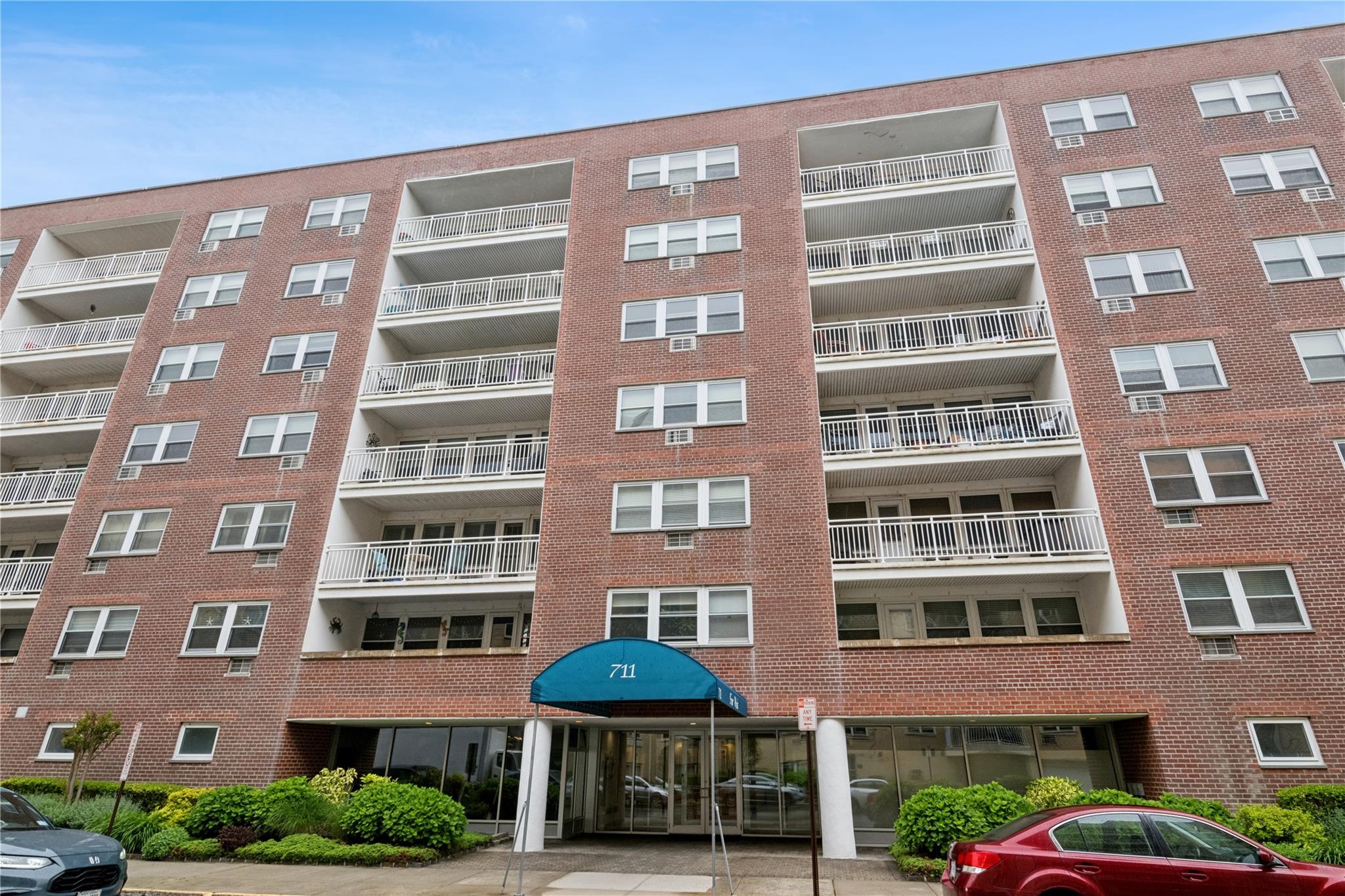 #1 photo, 711 Shore Road, ناسو Long Beach , NY 11561