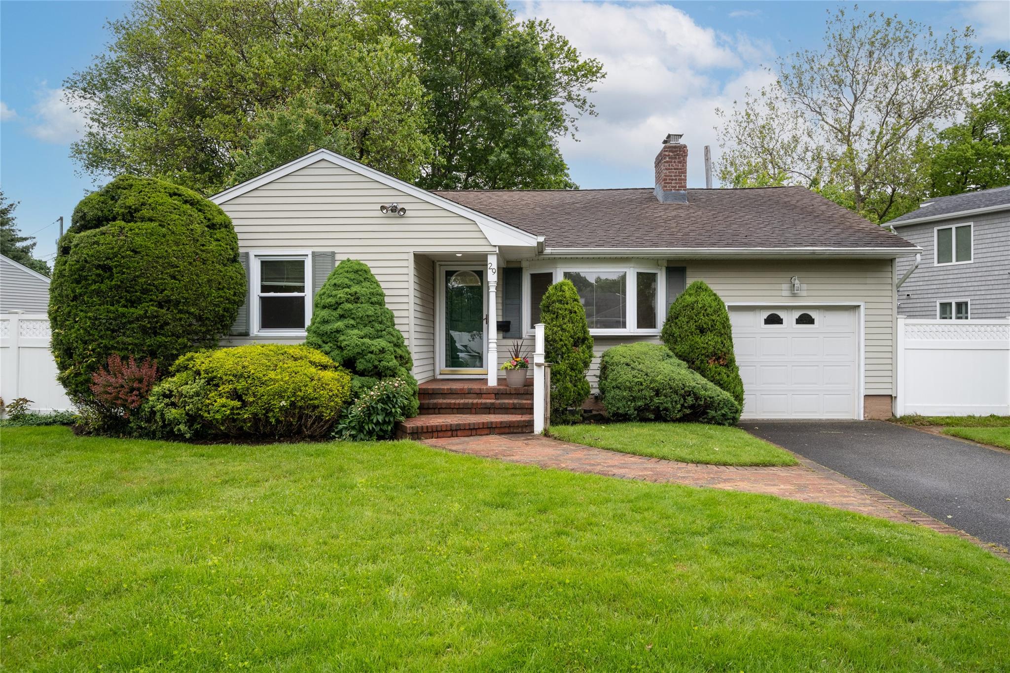 #1 photo, 29 Newmarket Road, 長島 塞奧瑟 Syosset , NY 11791