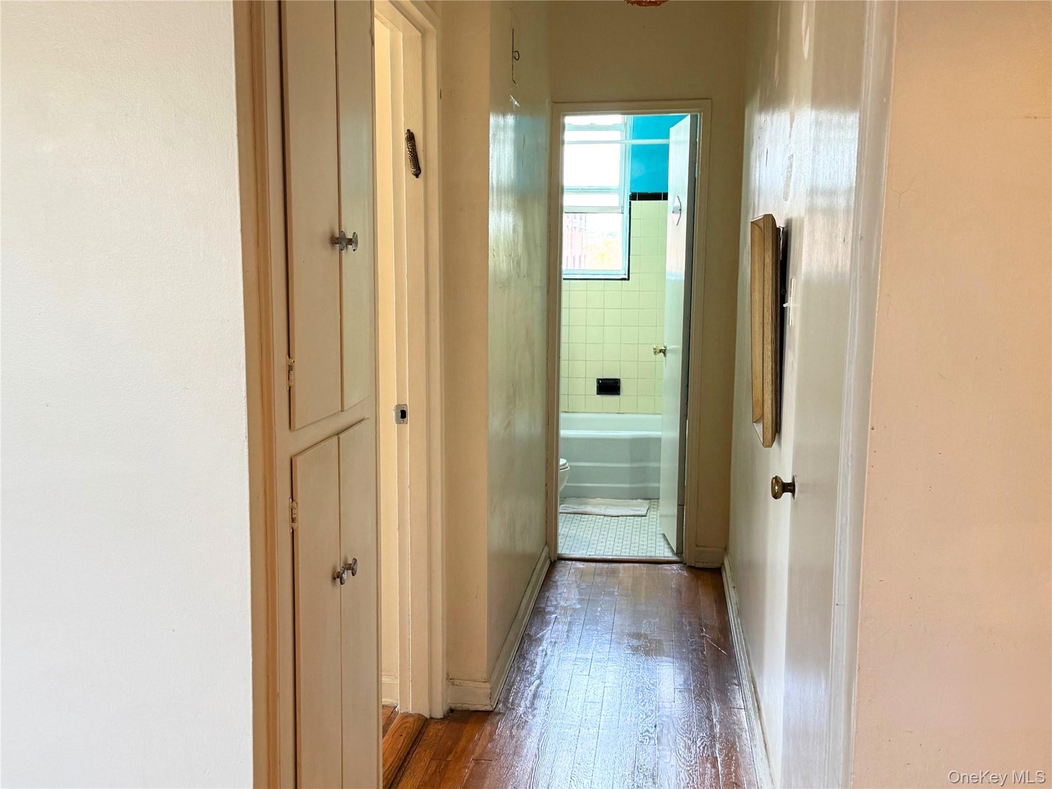 #6 photo, 90-02 63 Drive, 皇后區 雷哥公園 Rego Park , NY 11374