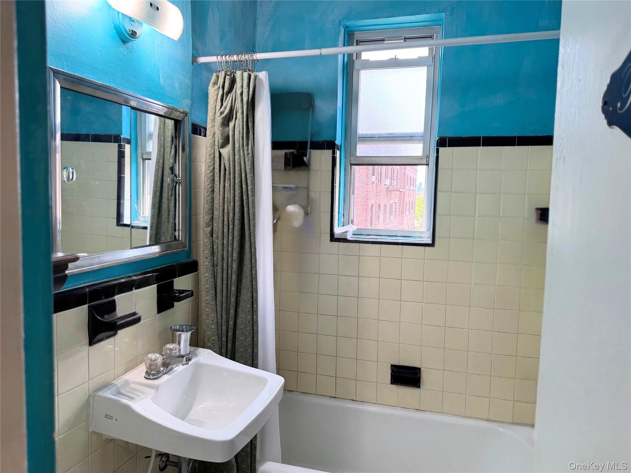 #9 photo, 90-02 63 Drive, 皇后區 雷哥公園 Rego Park , NY 11374