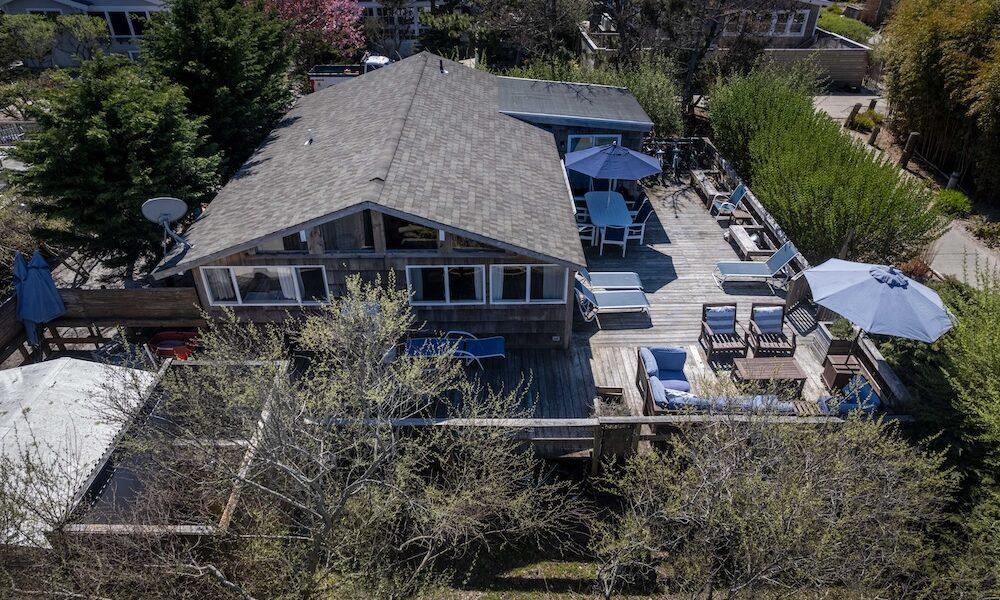 #11 photo, 206 Bay Walk, Dunewood , NY 11706