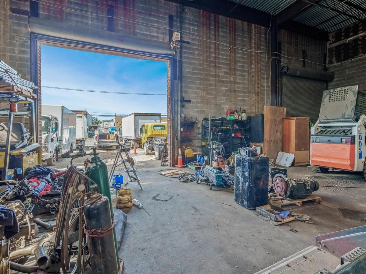 #10 photo, 55 Sweeneydale Avenue, サフォーク郡 Bay Shore , NY 11706