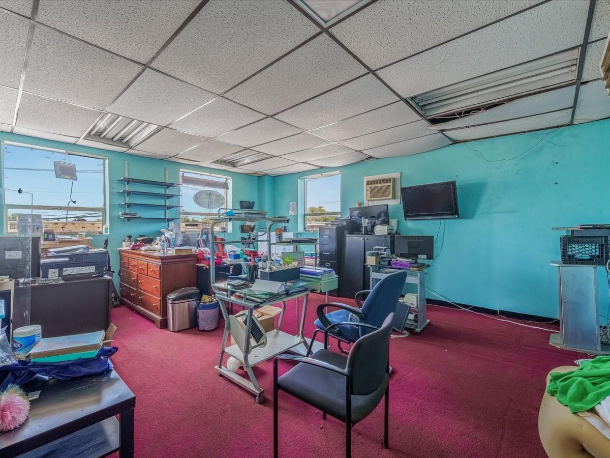 #9 photo, 55 Sweeneydale Avenue, サフォーク郡 Bay Shore , NY 11706