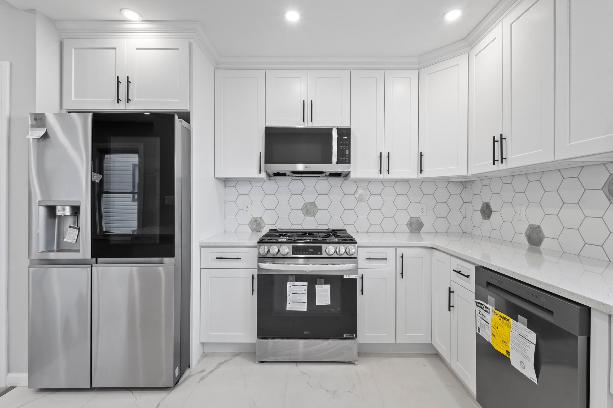 #4 photo, 6916 Almeda Avenue, クイーンズ区 Arverne , NY 11692