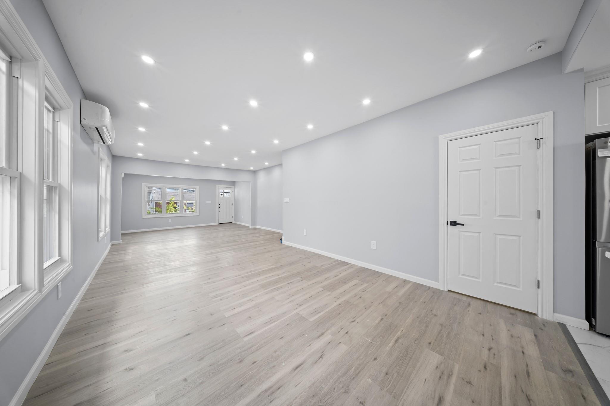 #9 photo, 6916 Almeda Avenue, クイーンズ区 Arverne , NY 11692