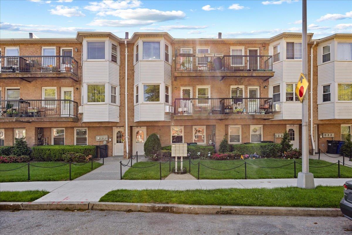 #1 photo, 133-20 87 Street, Ozone Park , NY 11417