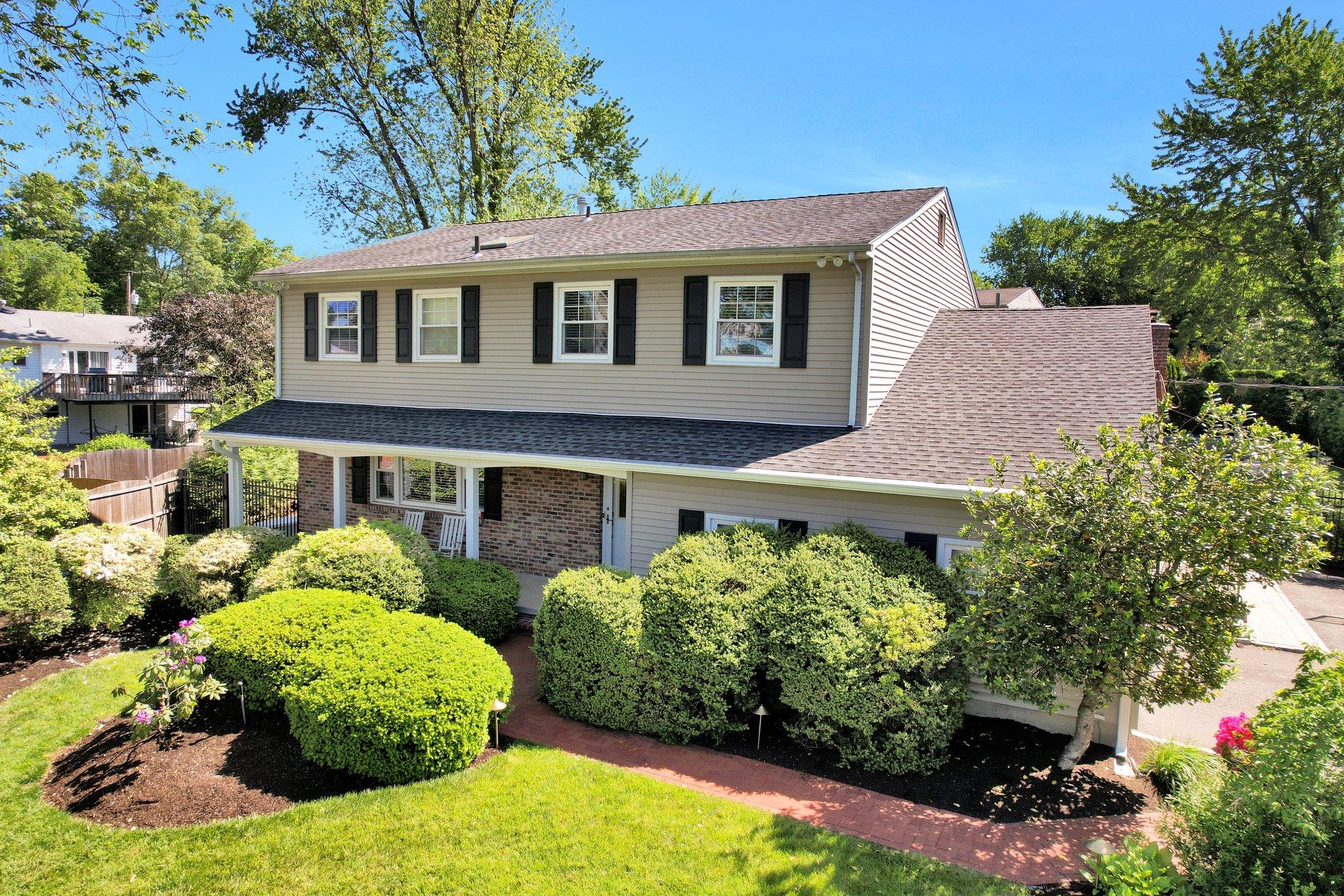 #1 photo, 18 Daisy Court, Nanuet , NY 10954