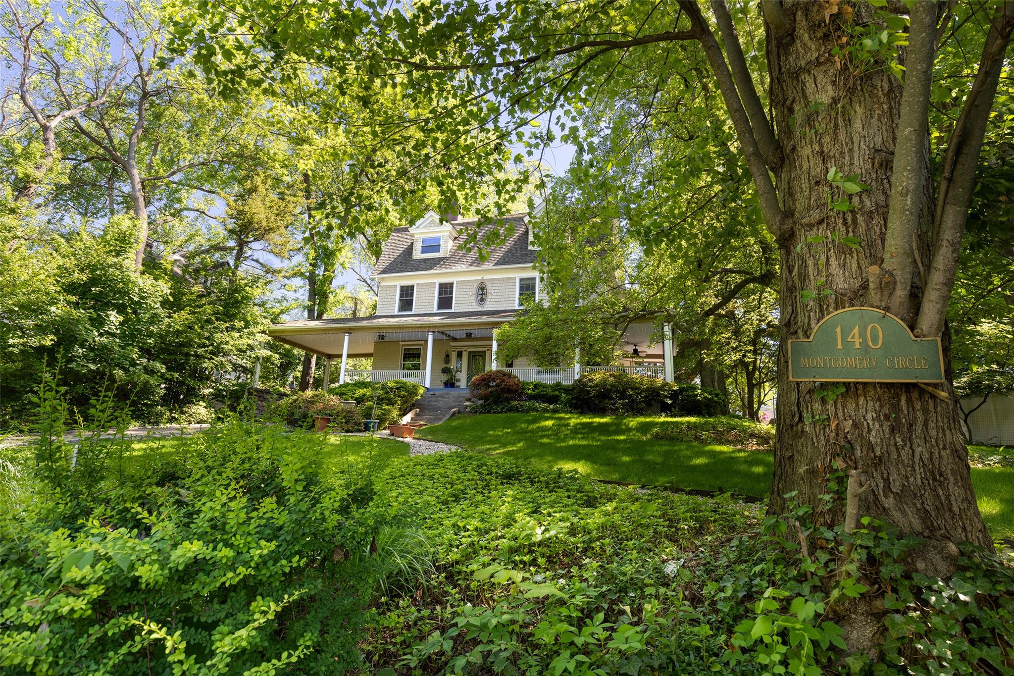 #1 photo, 140 Montgomery Circle, 紐約州 New Rochelle , NY 10804