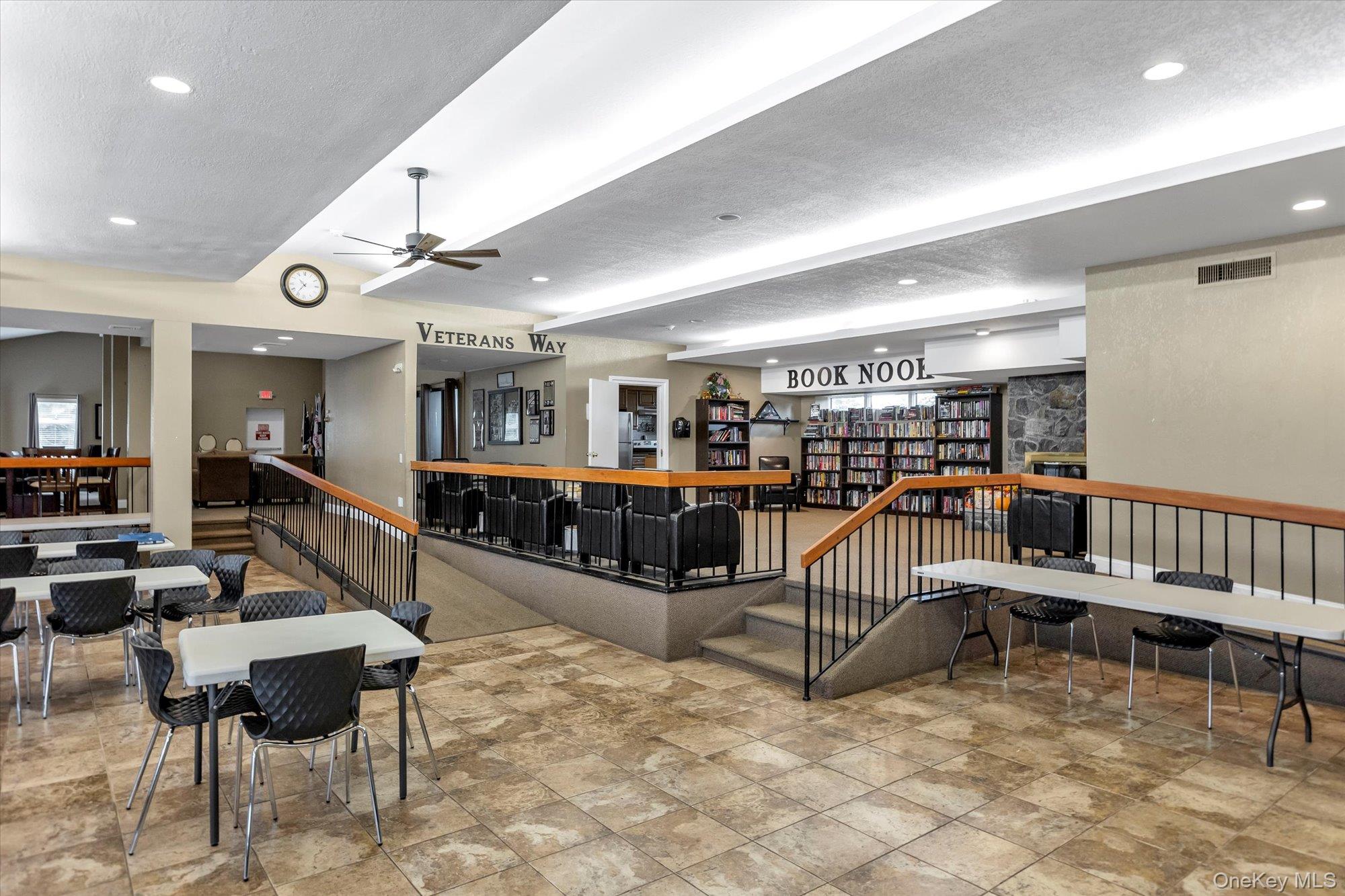 #16 photo, 21 Limetree Drive, サフォーク郡 Manorville , NY 11949