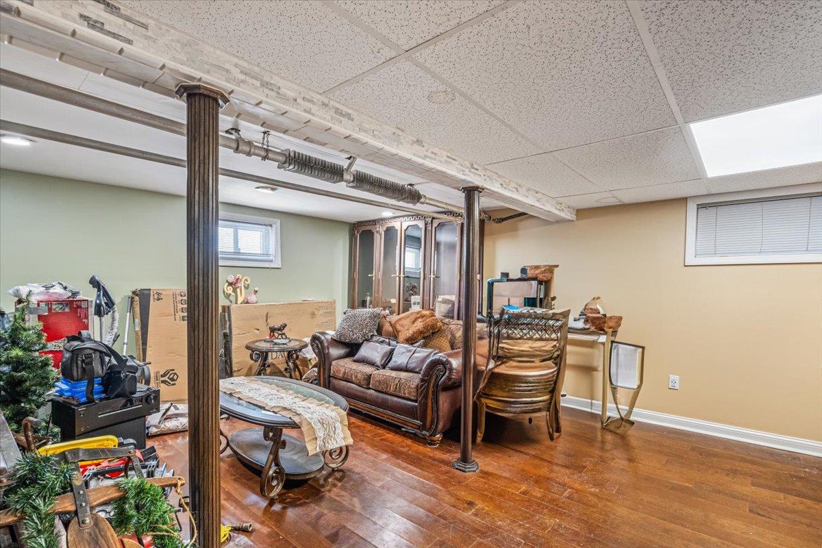 #10 photo, 321 Rolling Street, ناسو Malverne , NY 11565