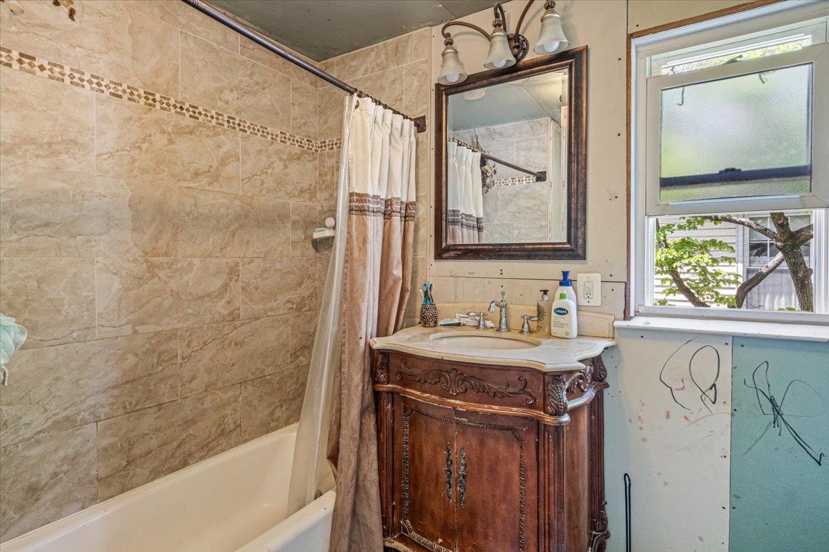 #3 photo, 321 Rolling Street, ناسو Malverne , NY 11565