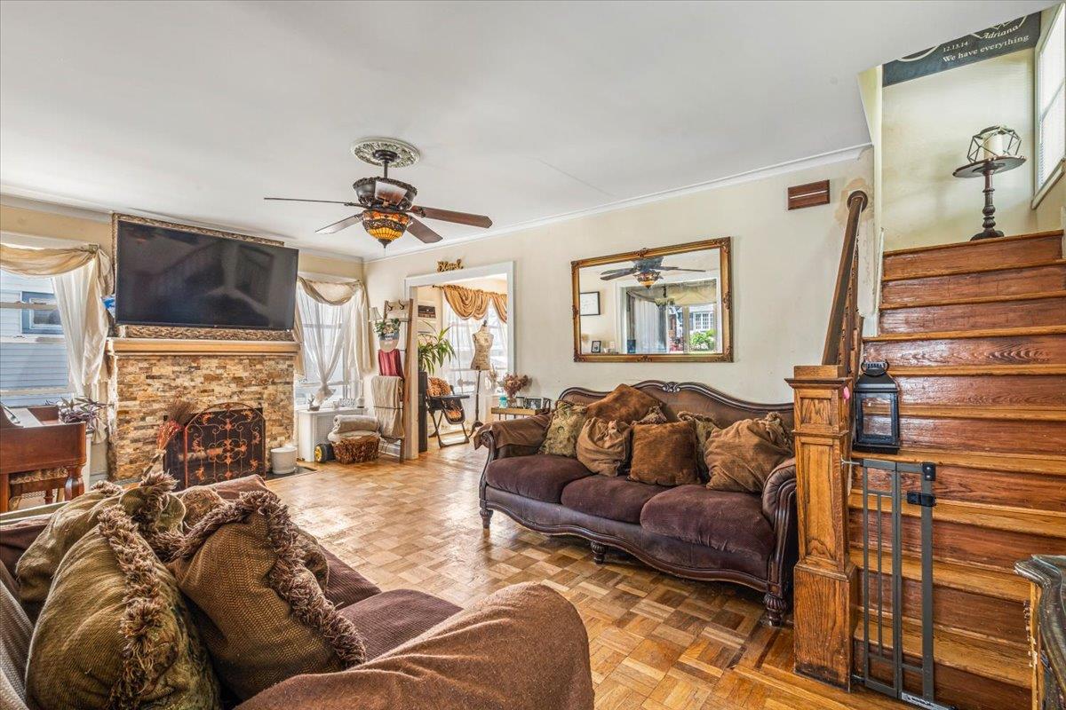 #5 photo, 321 Rolling Street, ناسو Malverne , NY 11565