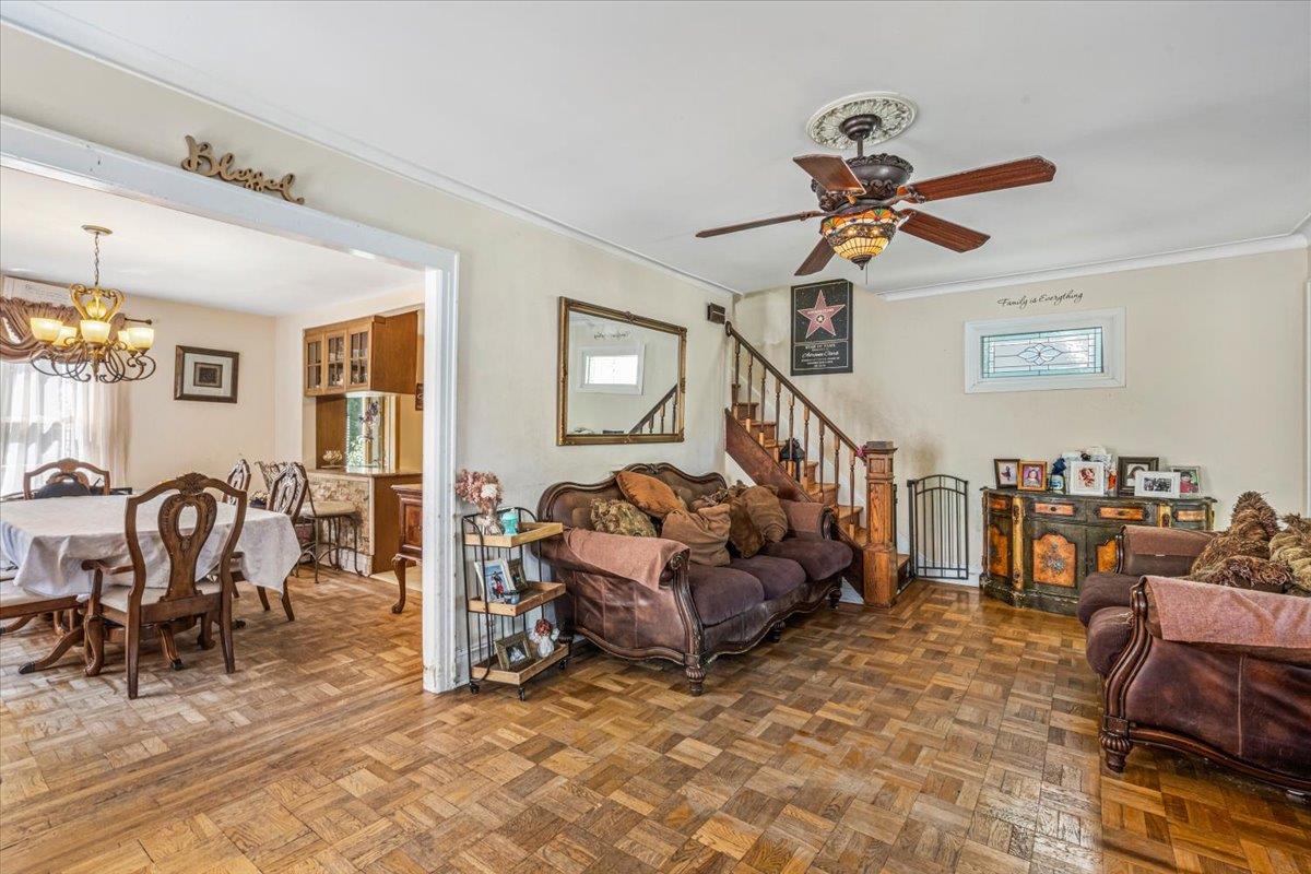 #6 photo, 321 Rolling Street, ناسو Malverne , NY 11565