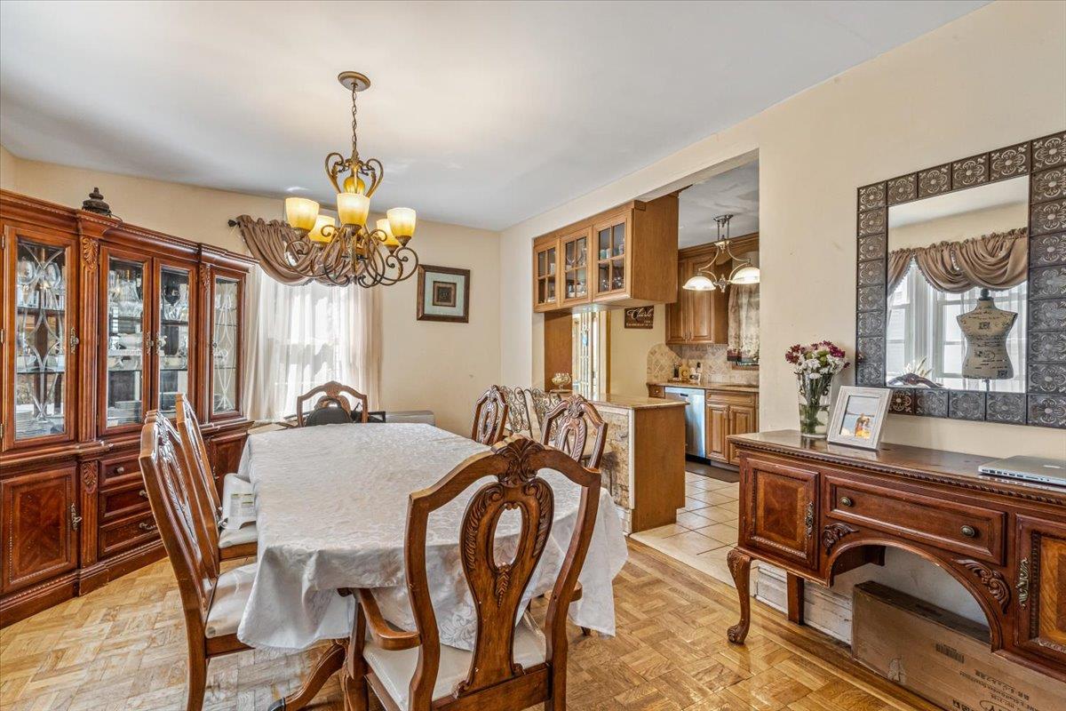 #7 photo, 321 Rolling Street, ناسو Malverne , NY 11565