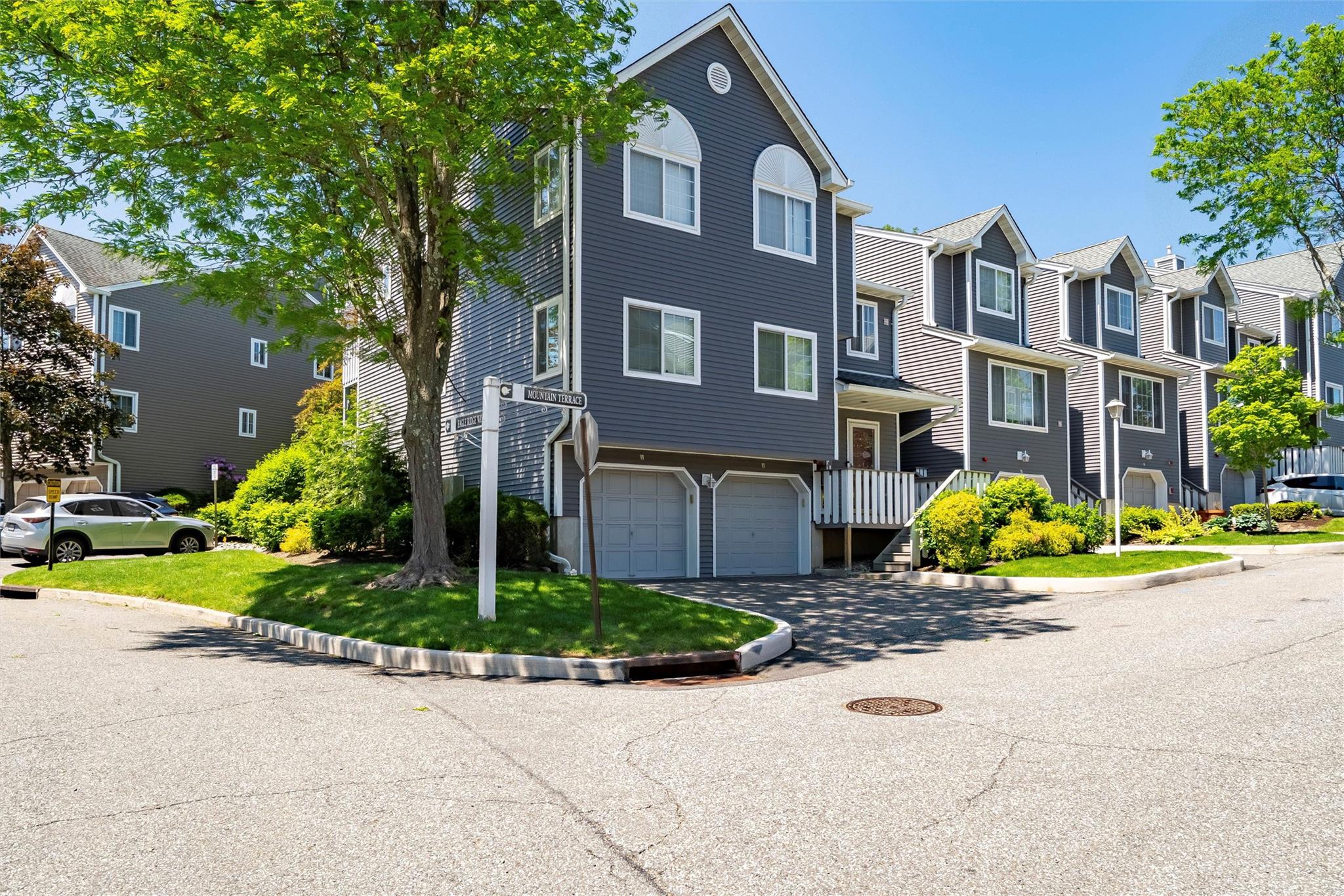 #1 photo, 1 Mountain Terrace, Nanuet , NY 10954