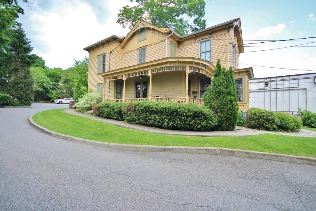#10 photo, 241 E Main, Mount Kisco , NY 10549