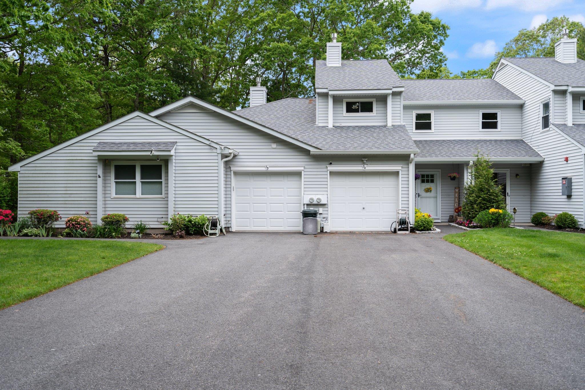 #1 photo, 54 Cobbleridge Lane, Manorville , NY 11949