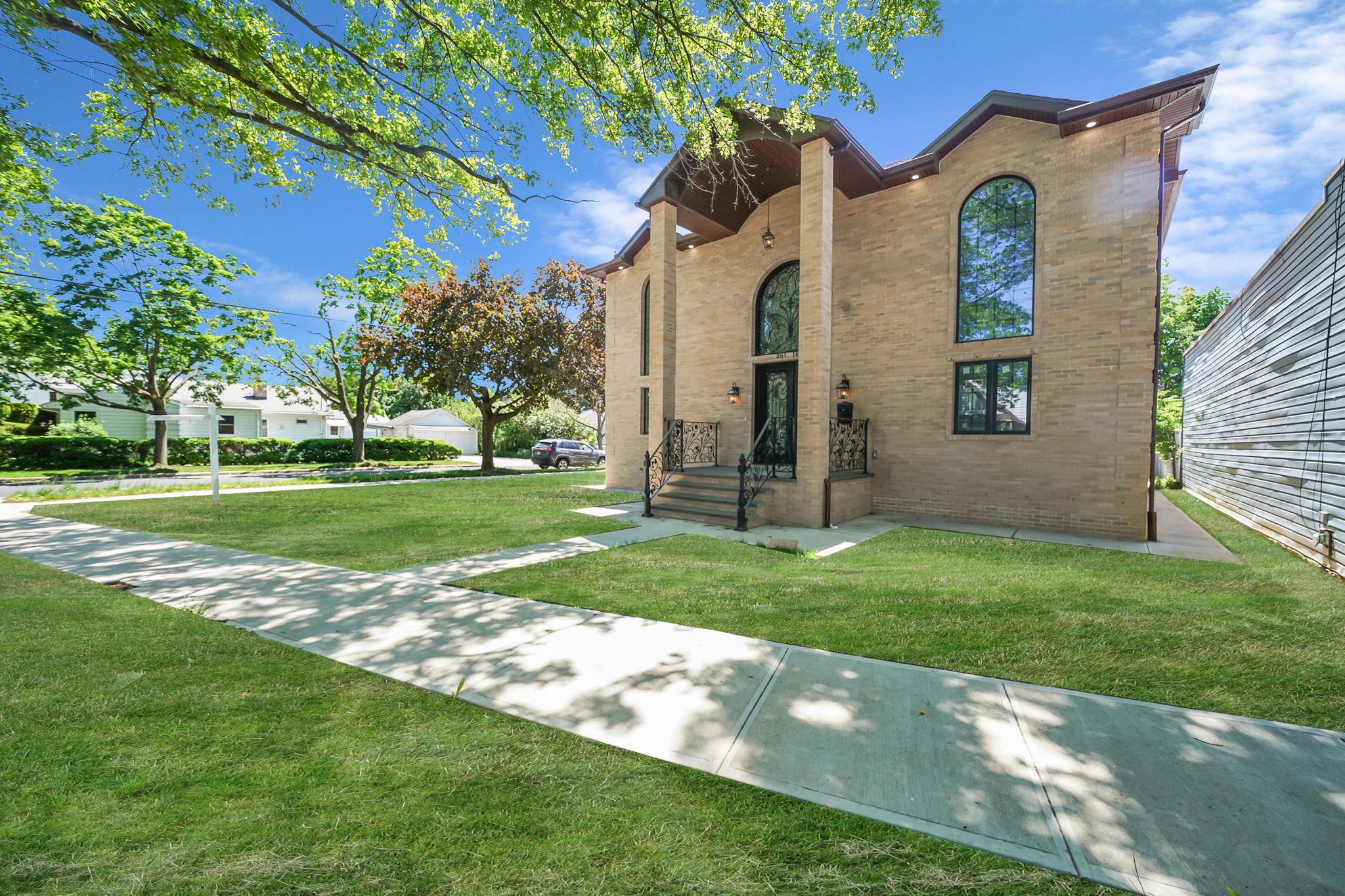 #4 photo, 261-16 E Williston Avenue, كوينز Floral Park , NY 1001