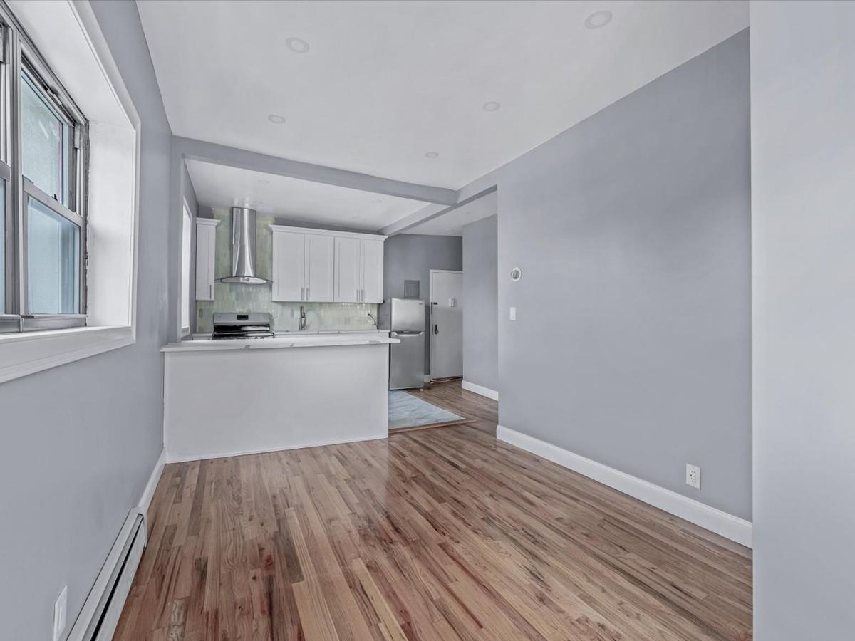 #6 photo, 125-19 111th Ave, クイーンズ区 South Ozone Park , NY 11420