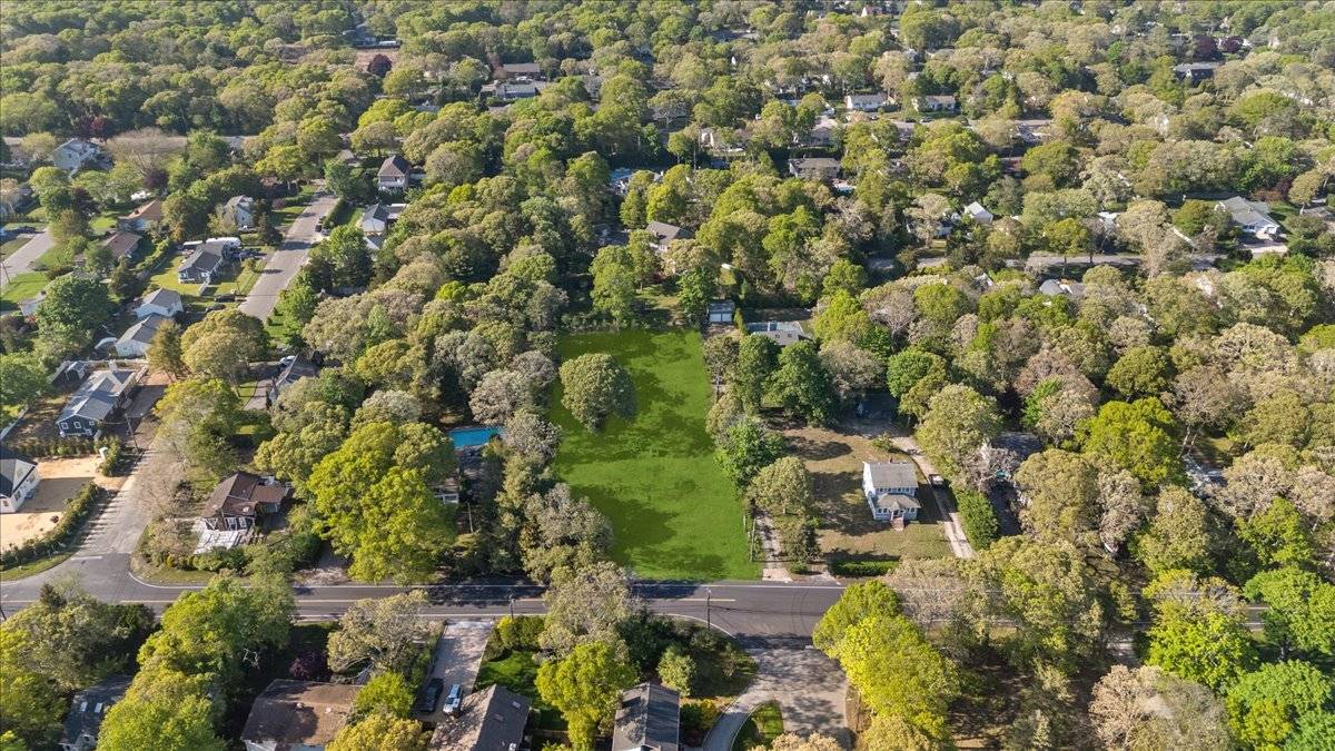 #2 photo, 115 BAY AVE E, サフォーク郡 Hampton Bays , NY 11946