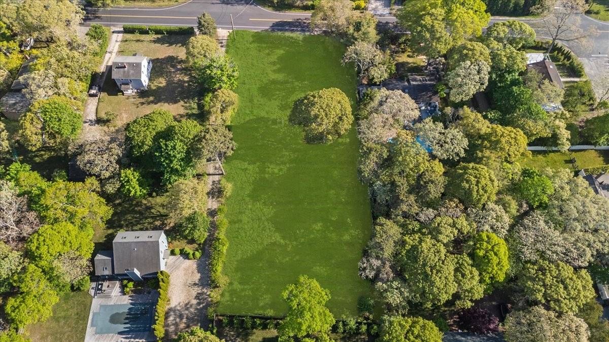 #4 photo, 115 BAY AVE E, サフォーク郡 Hampton Bays , NY 11946