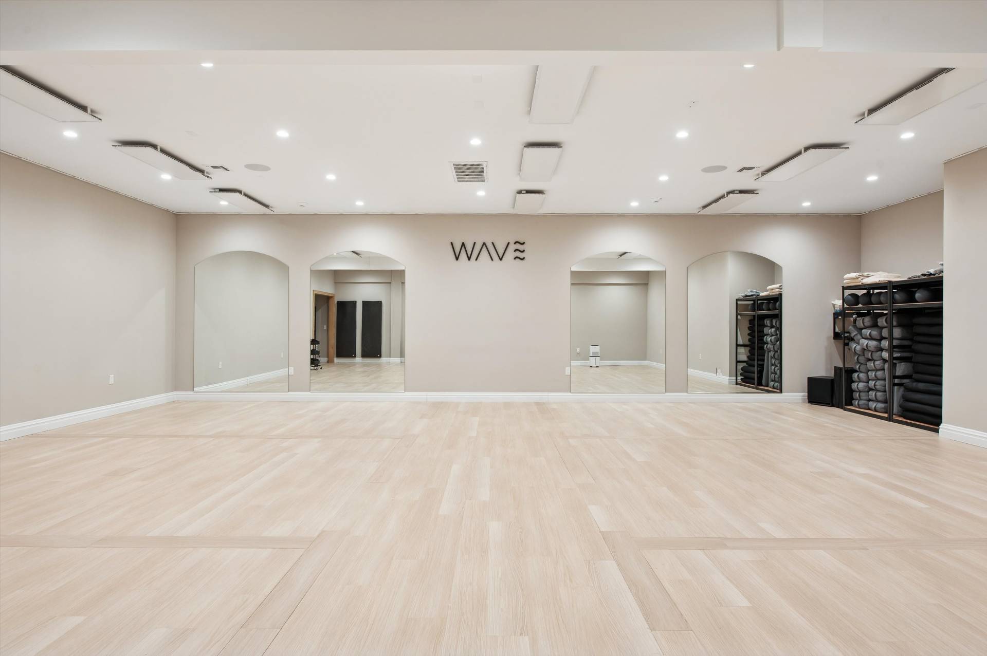 #18 photo, 1-15 Hill St, サフォーク郡 Southampton , NY 11968