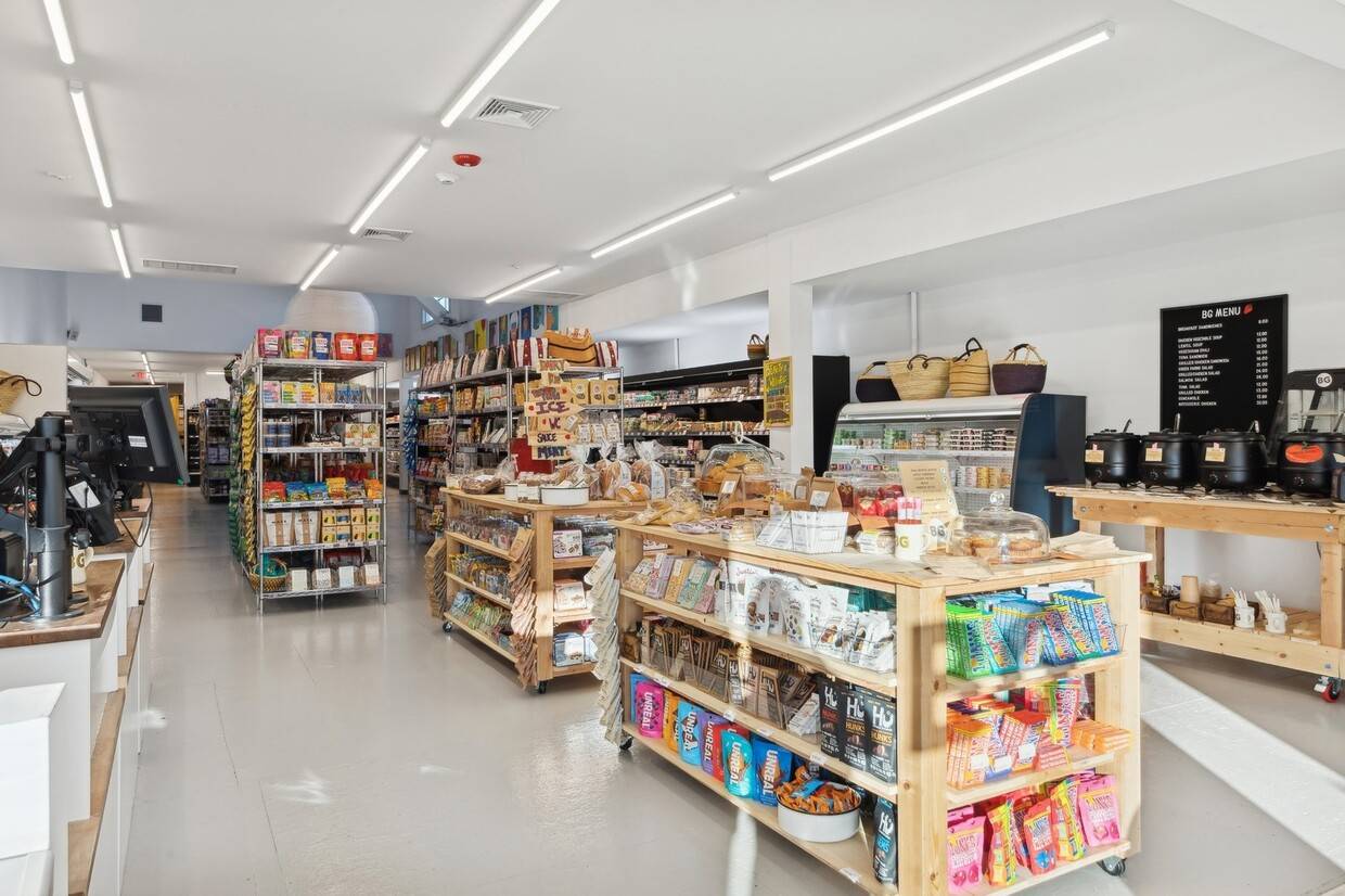 #19 photo, 1-15 Hill St, サフォーク郡 Southampton , NY 11968