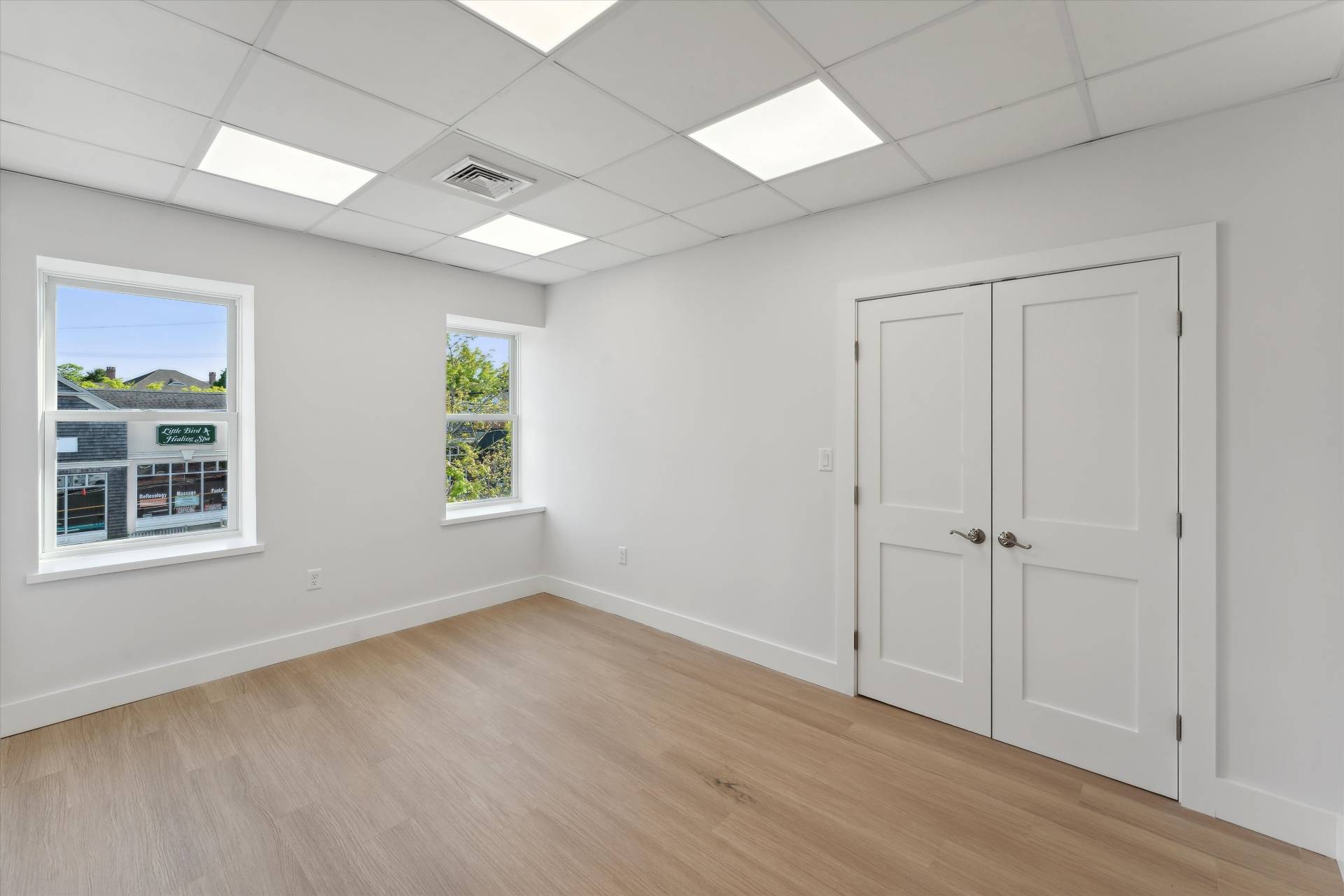 #27 photo, 1-15 Hill St, サフォーク郡 Southampton , NY 11968