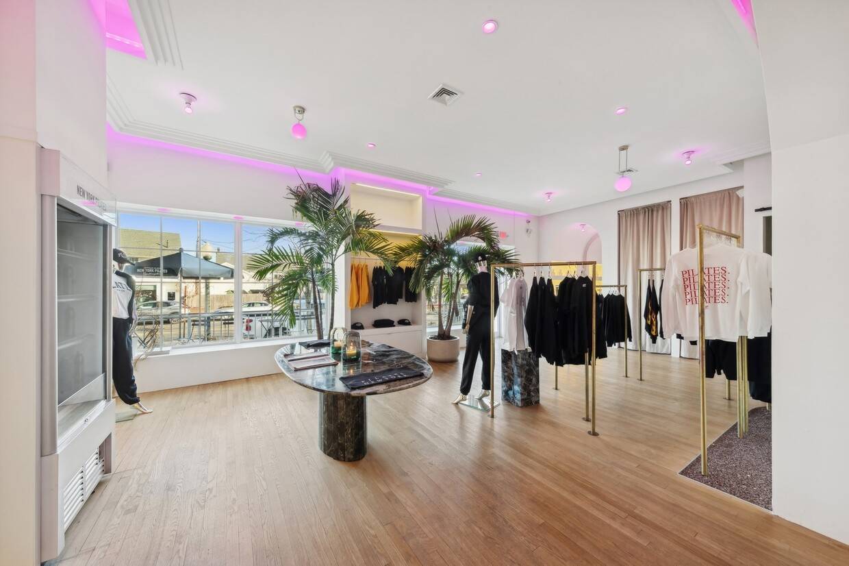 #31 photo, 1-15 Hill St, サフォーク郡 Southampton , NY 11968