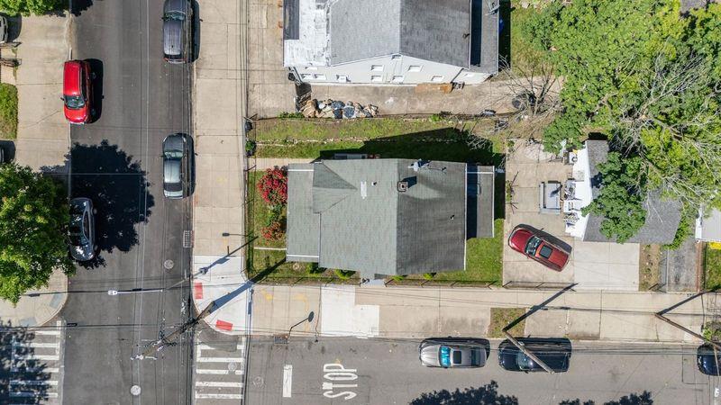 #18 photo, 168-19 116th Avenue, Jamaica , NY 11434