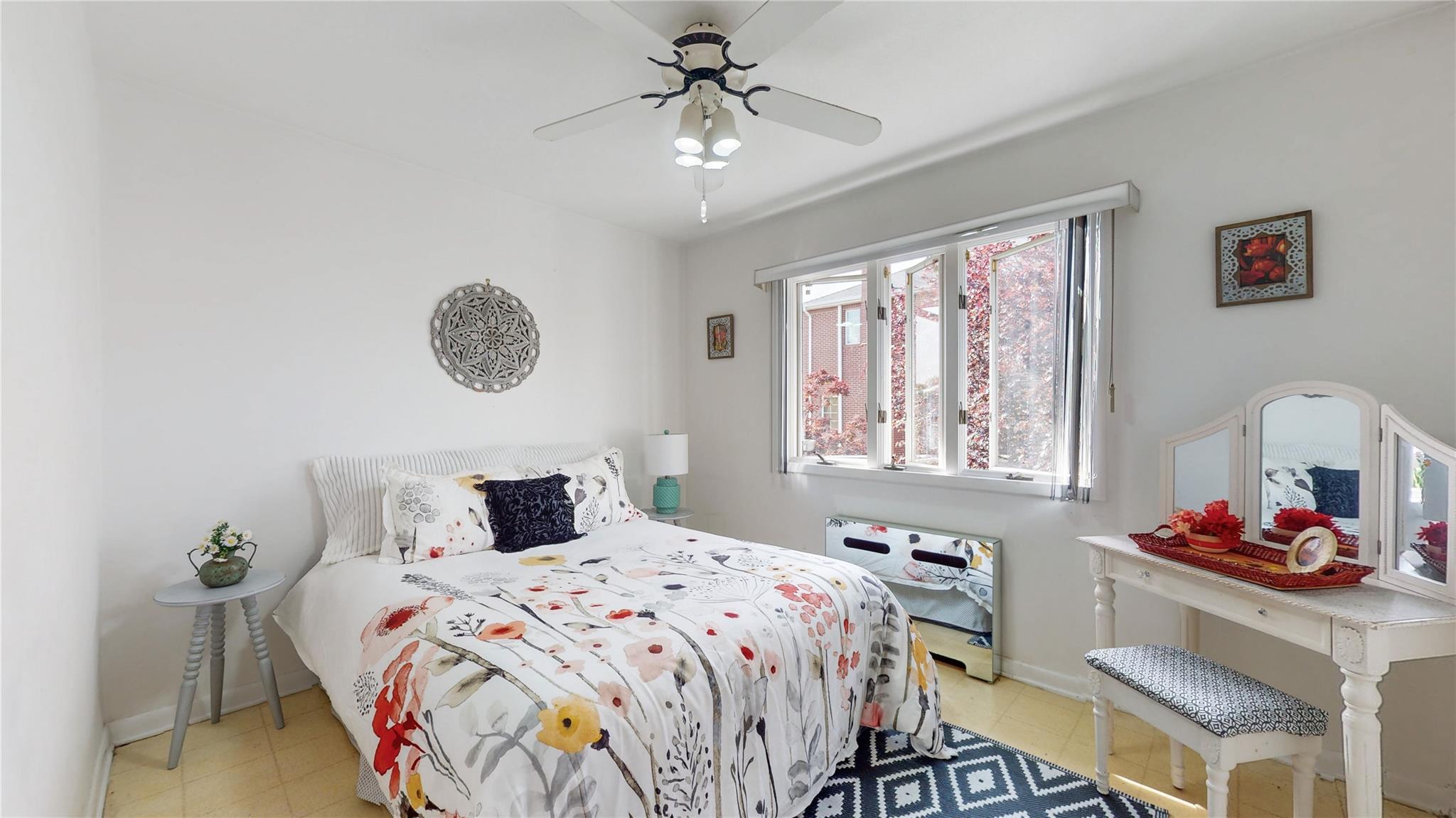 #11 photo, 52-04 Redfield Street, クイーンズ区 Douglaston , NY 11362