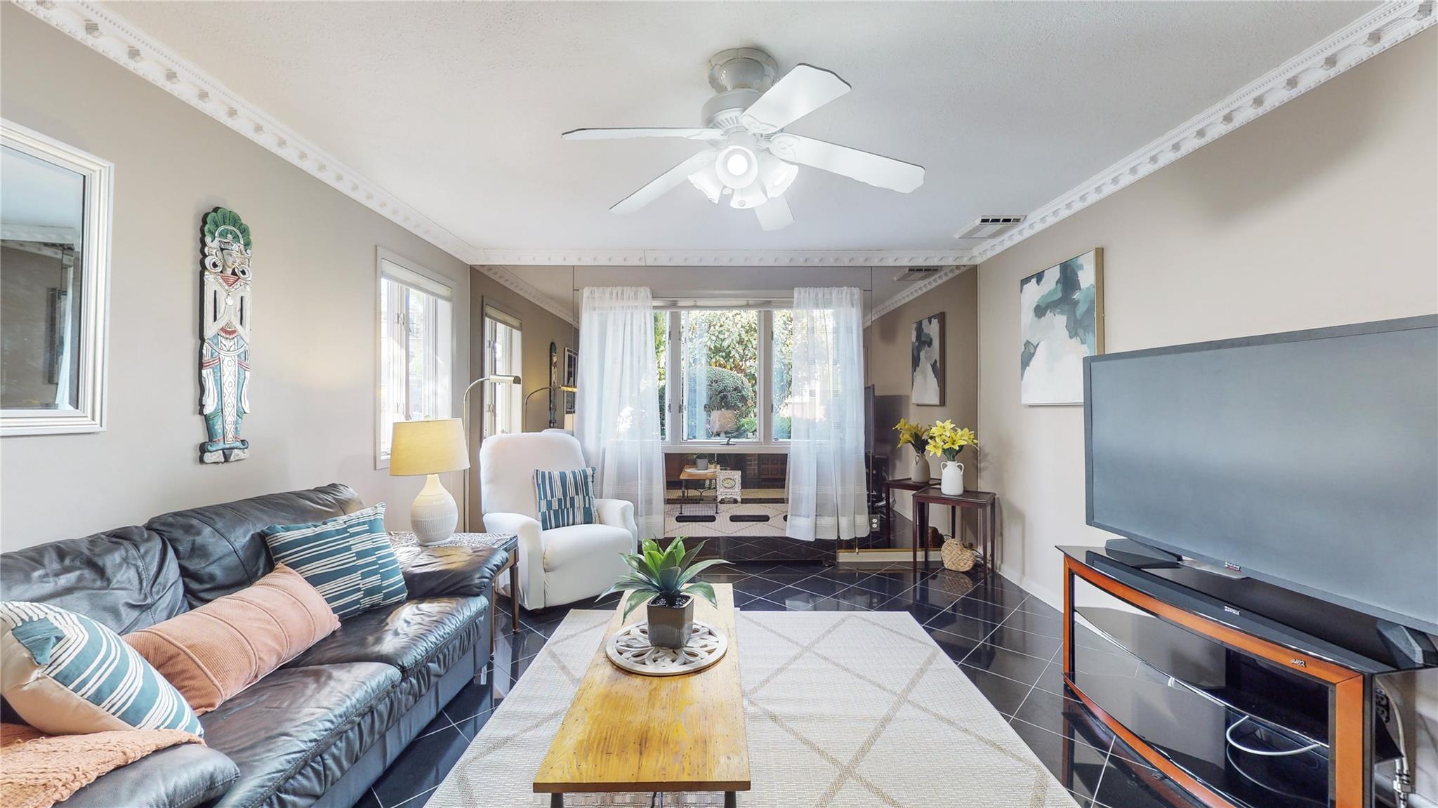 #18 photo, 52-04 Redfield Street, クイーンズ区 Douglaston , NY 11362