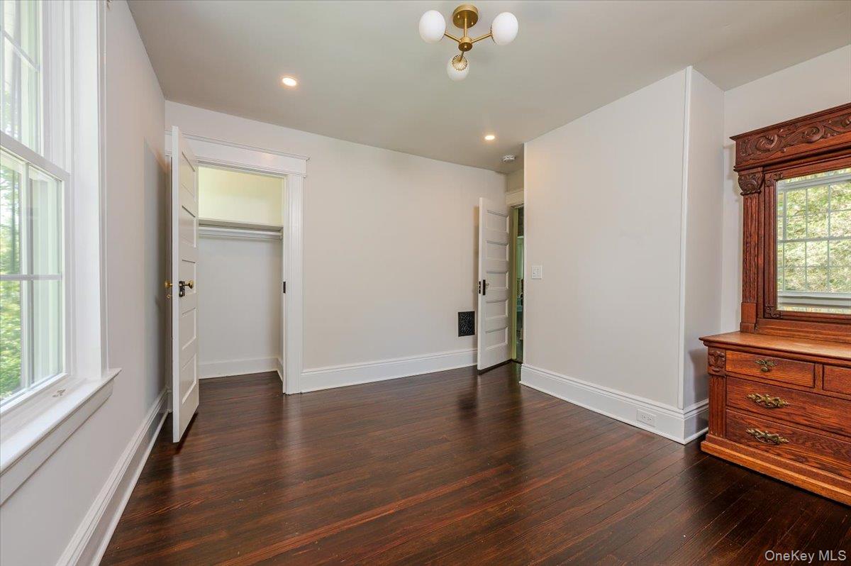 #20 photo, 16 Lamarcus Avenue, ナッソー郡 Glen Cove , NY 11542