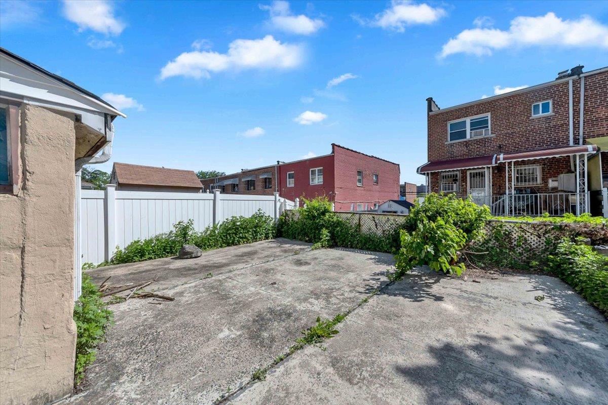#8 photo, 3038 Tiemann Avenue, 布朗士 Bronx , NY 10469