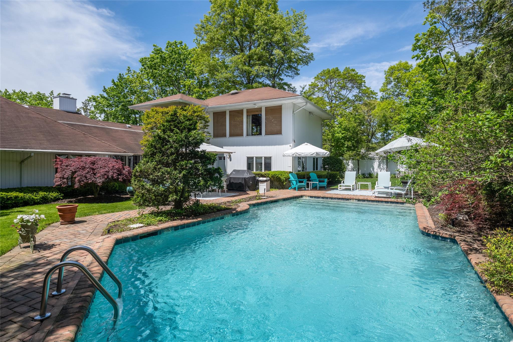 #1 photo, 94 Schoolhouse Lane, ナッソー郡 Roslyn Heights , NY 11577