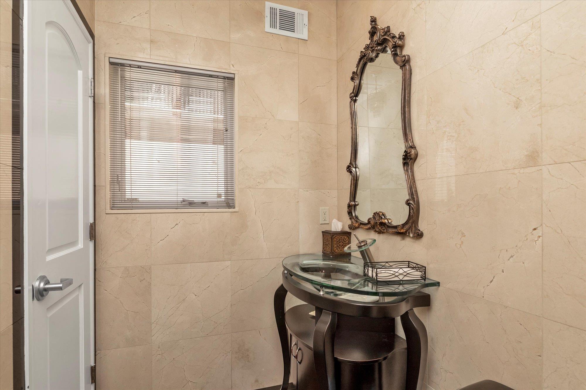 #11 photo, 142-30 13th Avenue, クイーンズ区 Malba , NY 11357