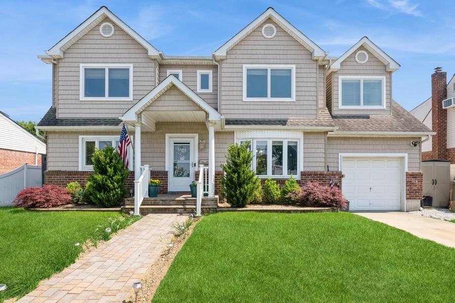 #1 photo, 2716 Sheila Court, East Meadow , NY 11554